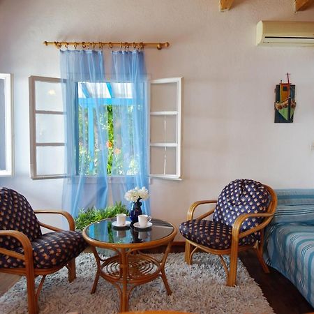 Seahorse Cottage Mourtero Екстер'єр фото