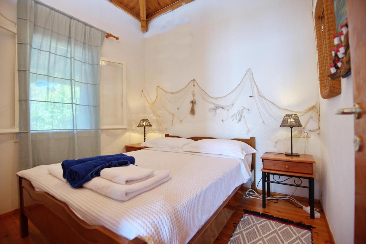 Seahorse Cottage Mourtero Екстер'єр фото