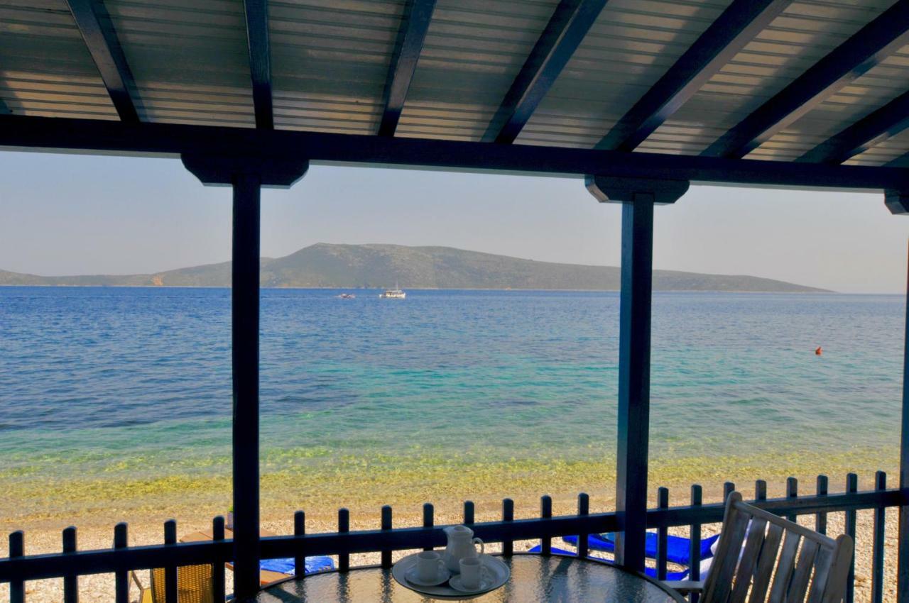Seahorse Cottage Mourtero Екстер'єр фото